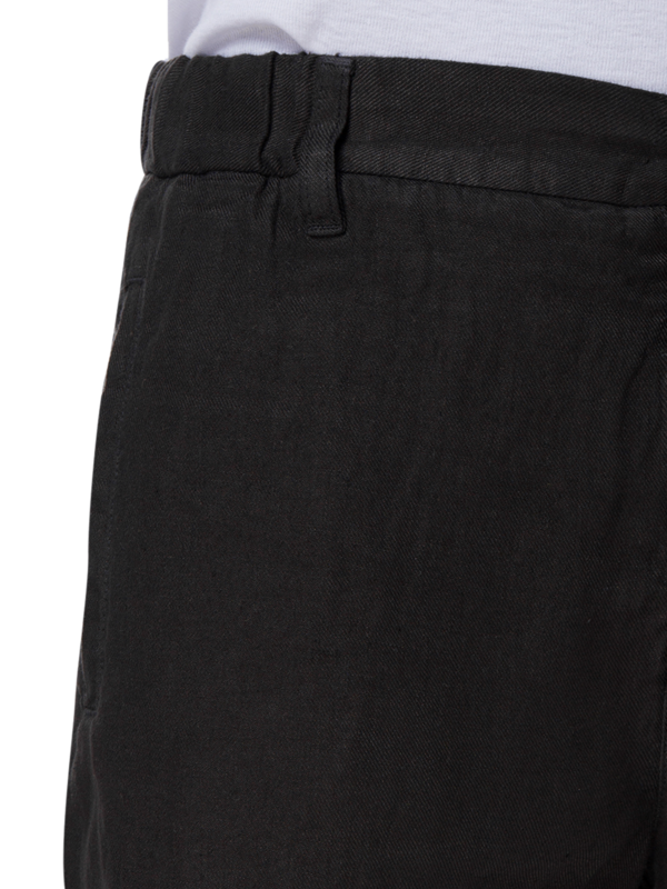 شورت برمودا من الكتان