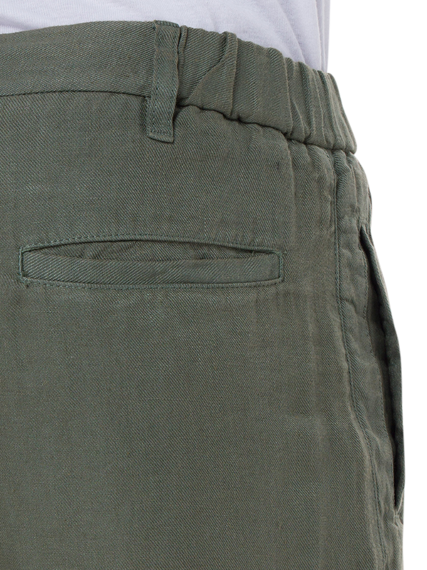 شورت برمودا من الكتان