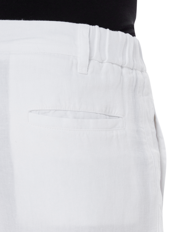 شورت برمودا من الكتان