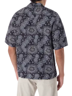 قميص بتصميم نقاط متعددة إرين