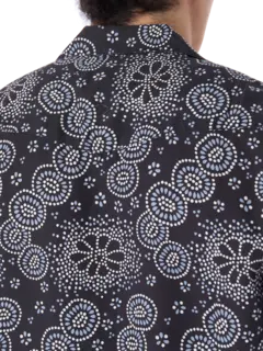 قميص بتصميم نقاط متعددة إرين