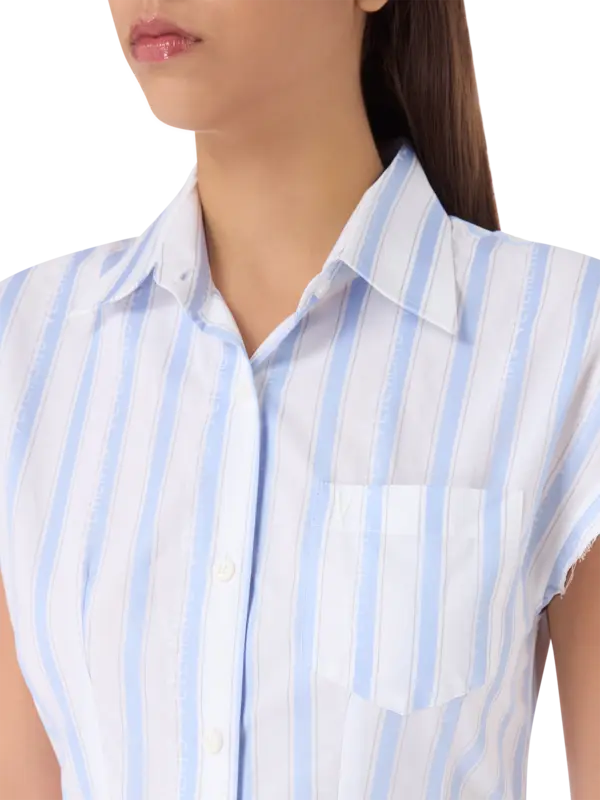 فستان بنمط قميص بدون أكمام من قماش الجاكار