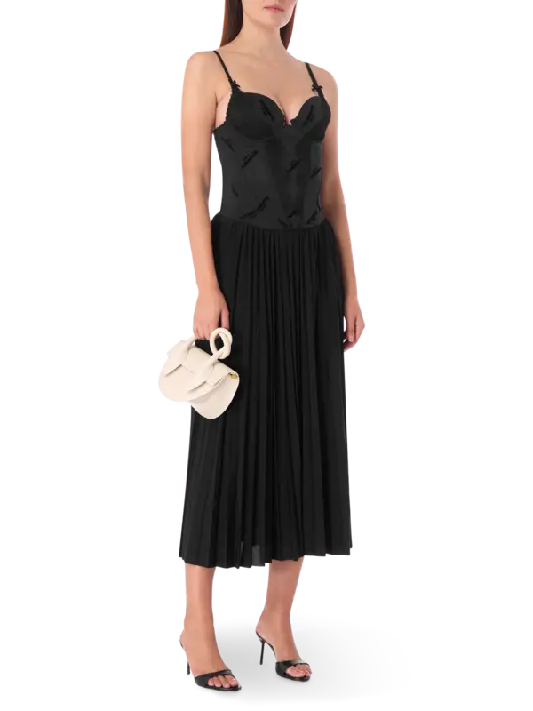 بلوزة بنمط مشد كورسيه مزينة بحروف فيتمانت باريس