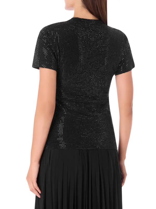 تيشرت بقصة ضيقة مزين بالكريستال الداكن