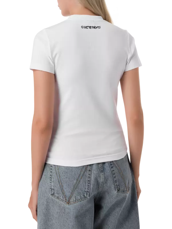 "تيشيرت بحواف مطاطية مطبوع بعبارة "Stop Copying Me"