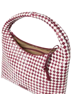 /original/WILLOW_LORA_MaroonWhi_5.png_convert-240x320