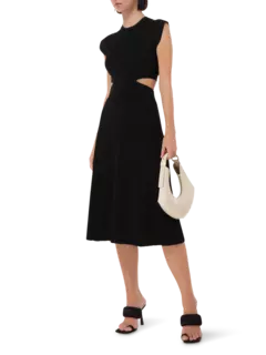 فستان محبوك مضلع بنمط بوينتيل