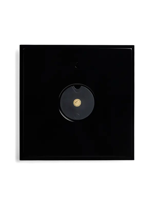 /original/WSCLO013_FORN_Blackwhite_2.png_convert-600x800