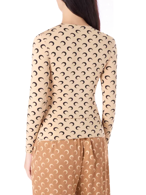 بلوزة من قماش الجيرسيه بفتحة رقبة مستديرة وطبعة قمر