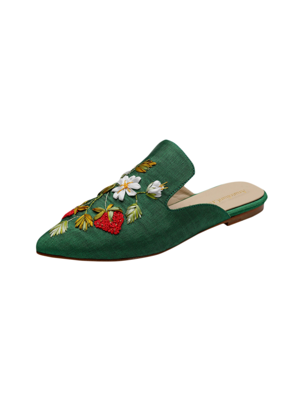 WILD STRAWBERRIES EMBROIDERED POINT TOE FLAT MULES