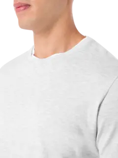 تيشرت برقبة دائرية