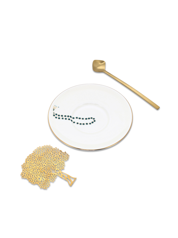 إستكانة صباحية من 6 قطع مع ملاعق وأكواب زجاجية