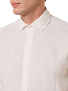 قميص كتان بقصة عادية وألوان متعددة