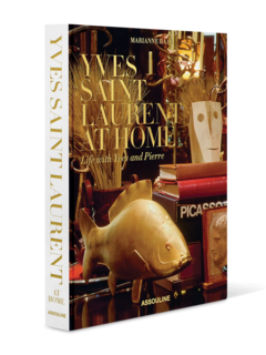 كتاب "Yves Saint Laurent At Home"