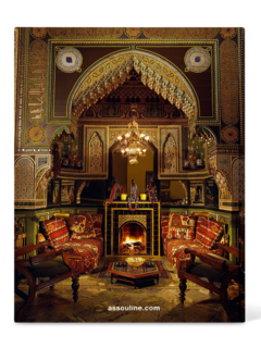 كتاب "Yves Saint Laurent At Home"