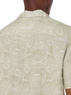 قميص مارس مزين بطبعة