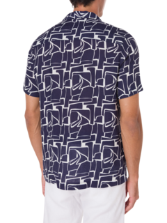 قميص مارس مزين بطبعة