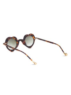 نظارة شمسية ديسياسيت