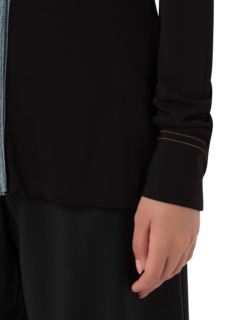 قميص بشريط مصمم