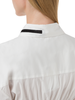 قميص قصير بأكمام قصيرة من الدانتيل