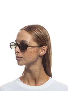 نظارة شمسية ماجنيفيك