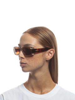 نظارة شمسية سو إنتو يو