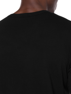 تيشيرت بجيب وأكمام قصيرة