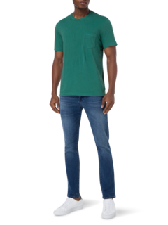 تيشيرت بجيب وأكمام قصيرة