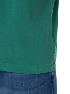 تيشيرت بجيب وأكمام قصيرة