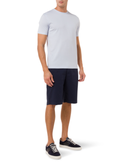 تيشيرت كلاسيكي بفتحة رقبة مستديرة