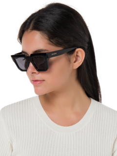 /original/R01_GIAR_BLACK_2.png_convert-240x320