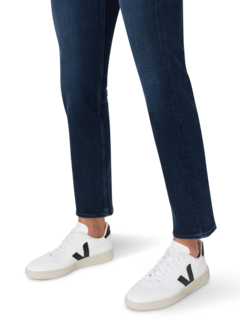 سنيكرز V-10 برقبة منخفضة