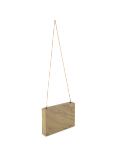 حقيبة يد صغيرة من الخشب