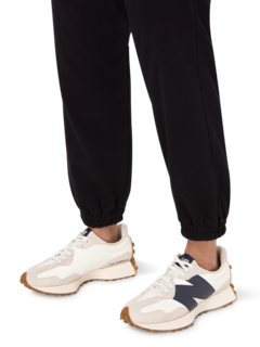 حذاء سنيكرز برقبة منخفضة 327