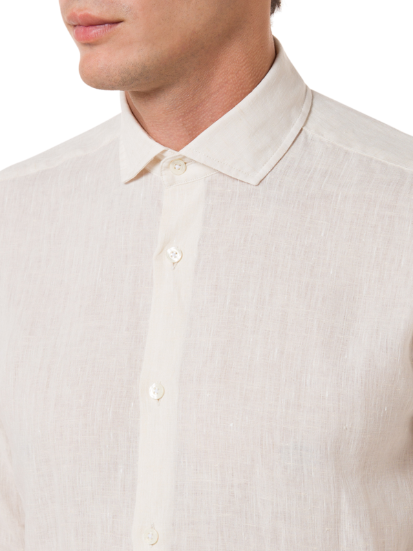 قميص كتان بقصة عادية وألوان متعددة