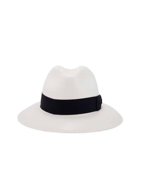 قبعات بنما كبيرة مصنوعة من ألياف القش الرفيعة