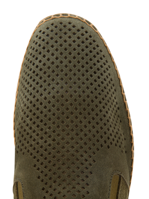 /original/22739_CAST_416_5.png_convert-600x800