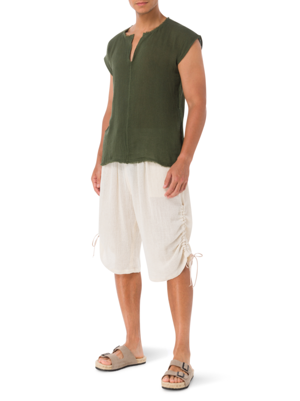 قميص زول خفيف بدون أكمام وبرقبة على شكل حرف V