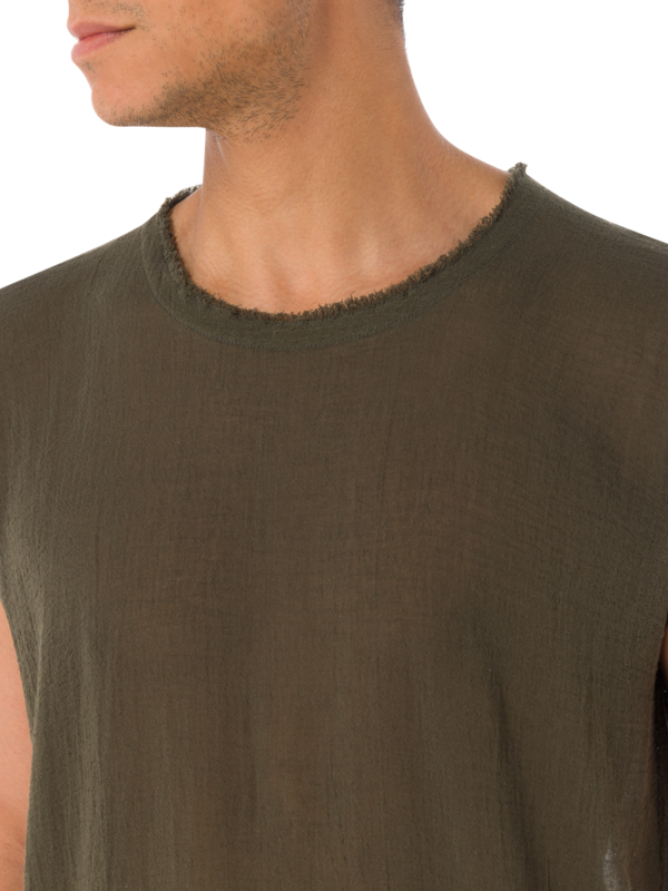 قميص بدون أكمام برقبة دائرية من باكيت