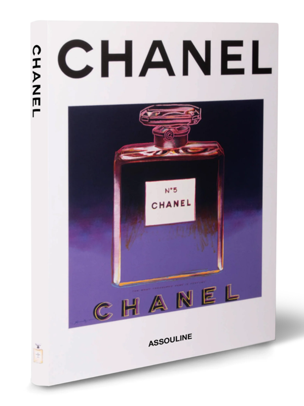 مجموعة كتب شانيل من 3 أجزاء (2020): فاشن، جوليري آند ووتشز، بيرفيومز آند بيوتي