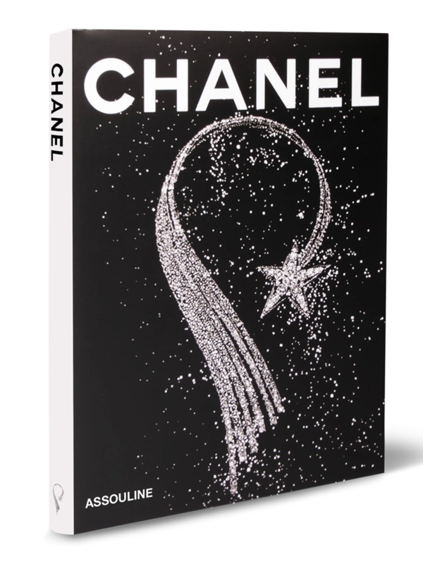 مجموعة كتب شانيل من 3 أجزاء (2020): فاشن، جوليري آند ووتشز، بيرفيومز آند بيوتي