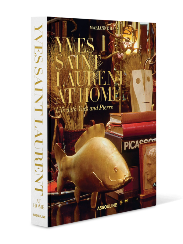 كتاب "Yves Saint Laurent At Home"