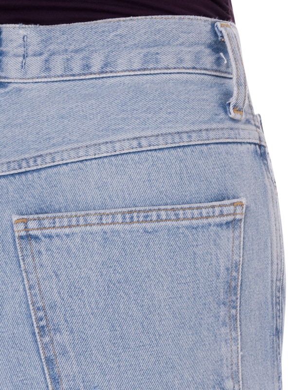 بنطال جينز ضيق من أعلى وواسع من أسفل بخصر مزموم، ريبتايد