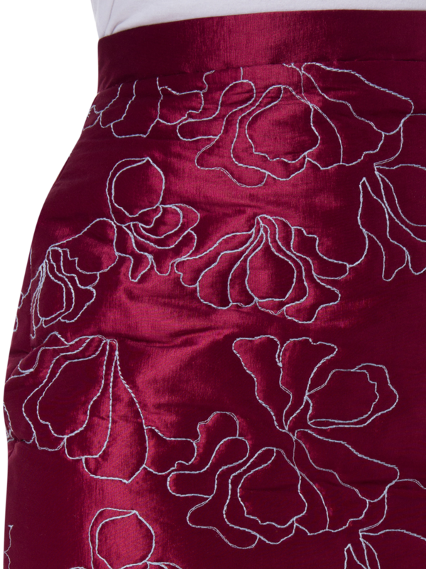 /original/AMELIA_KIKA_WINE_5.png_convert-600x800