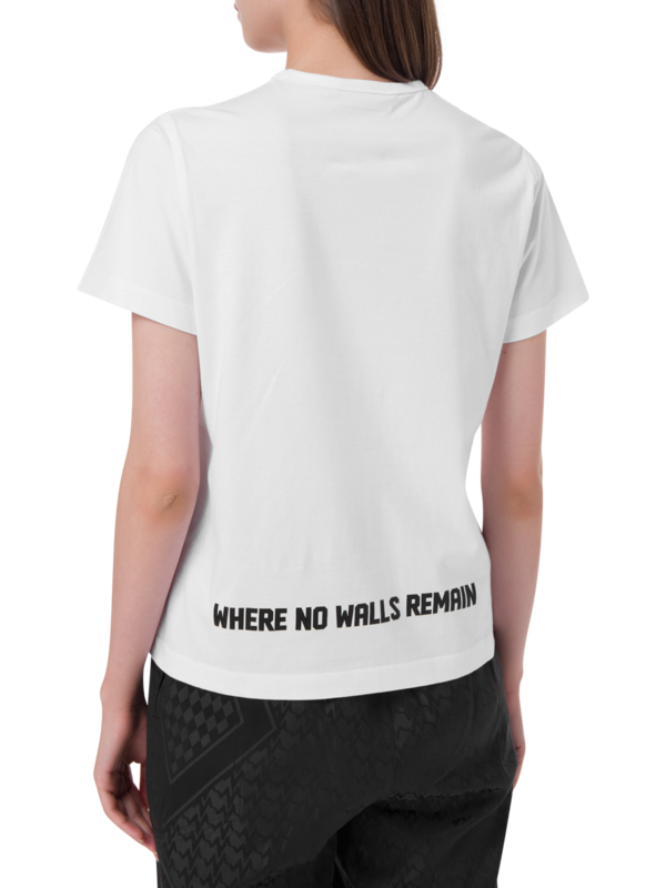 تيشيرت بقصة عادية بطبعة عبارة "Some Day We Should Return"