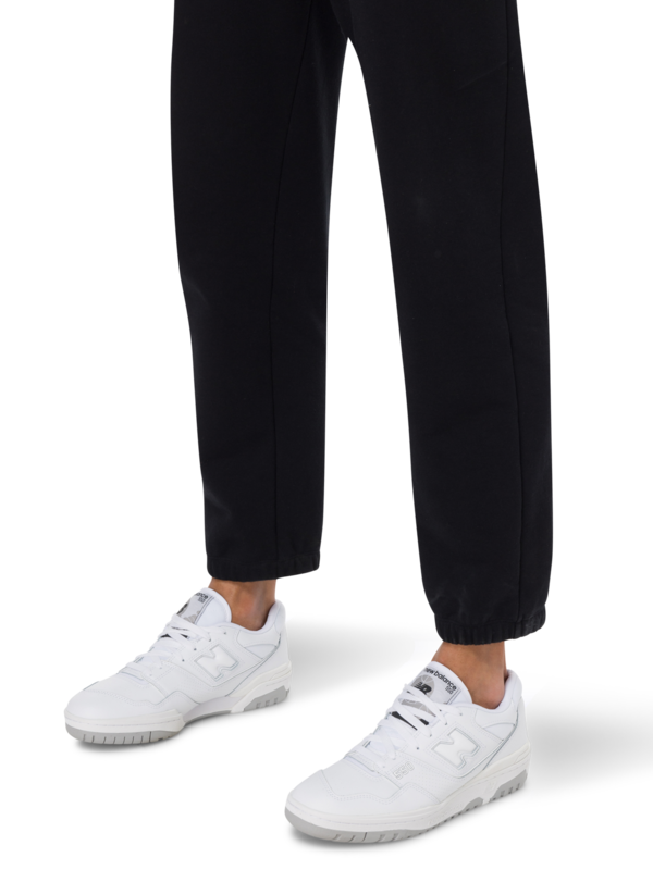 حذاء سنيكرز BB550 برقبة منخفضة