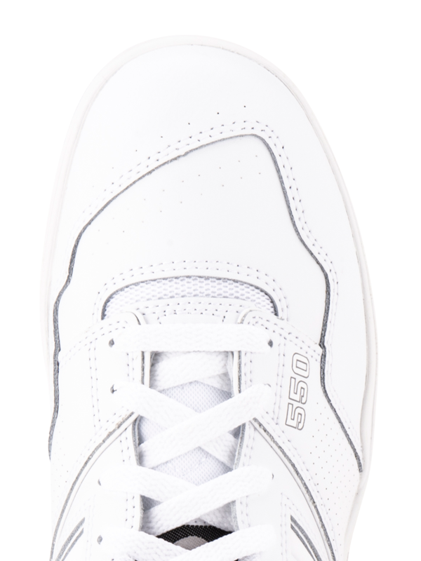 حذاء سنيكرز BB550 برقبة منخفضة