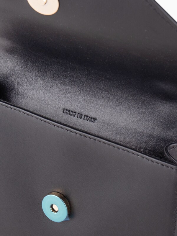/original/BELTBAG_GIAR_5000 Black_5.png_convert-600x800