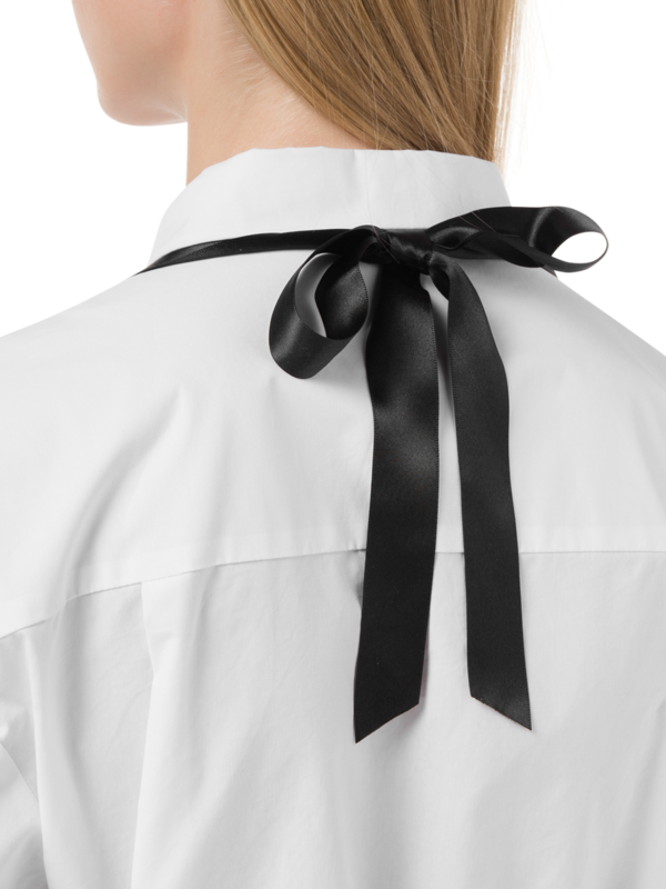 مريلة مزينة بالخرز