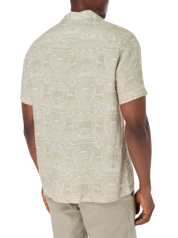 قميص مارس مزين بطبعة